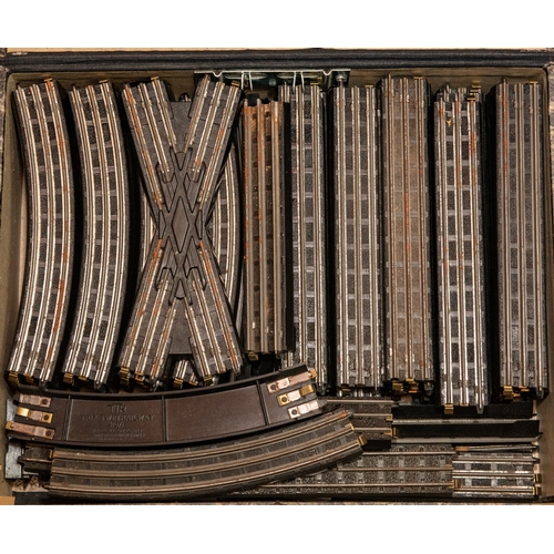 169 - A quantity of Trix Twin Railway TTR. Including 5x locomotives; a BR Class 81 Bo-Bo pantograph loco, ... 