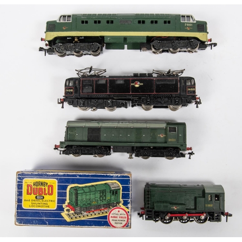 208 - 3x Hornby Dublo BR locomotives and a Trix Twin BR loco for 3-rail running. A Class 55 Co-Co diesel l... 