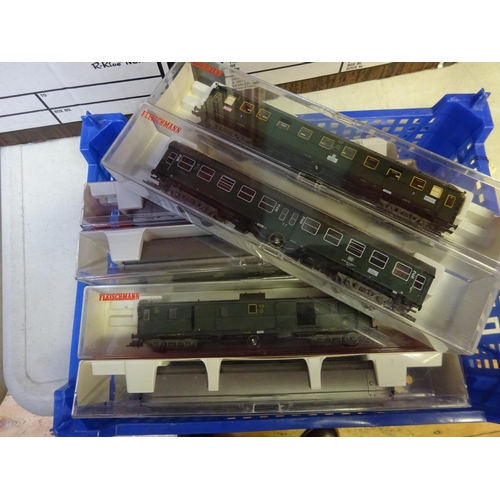 115 - 12 Fleischmann items of rolling stock. 5 DB corridor coaches, together with 3 DB baggage cars. Plus ... 