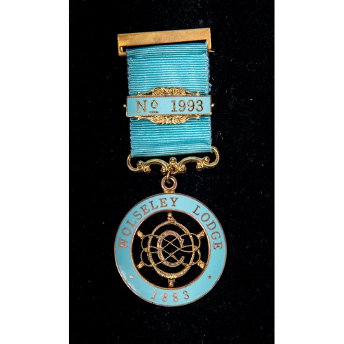 39 - 2 gilt Masonic medals, 4 gilt and enamel Steward's jewels; a gilt Masonic Centenary jewel 1983 and 1... 