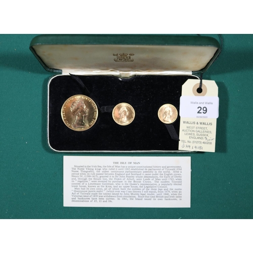 29 - Isle of Man: Elizabeth II regular issue, set of gold coins 1965 Bicentenary of the Revestment Act: £... 