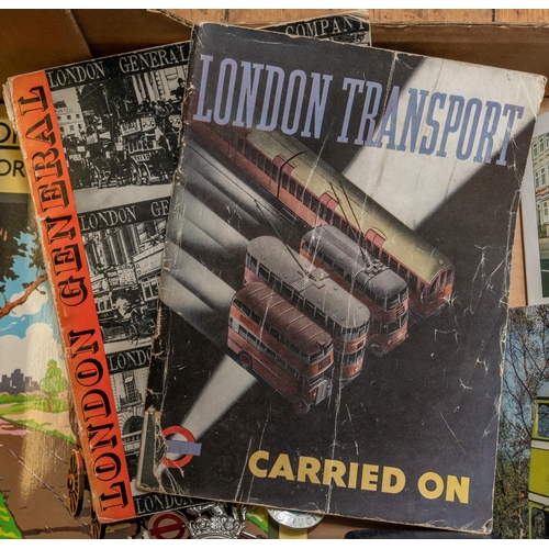 101 - A quantity of London Transport, railway, etc related badges and publications. Including 5x cap badge... 