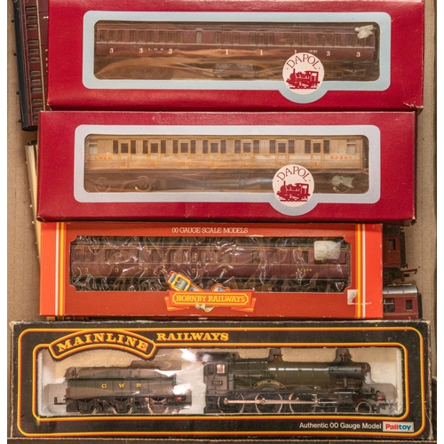 168 - 40+ OO gauge railway items by Hornby, Mainline, Dapol, etc. Including 7x locomotives; A GWR Manor Cl... 