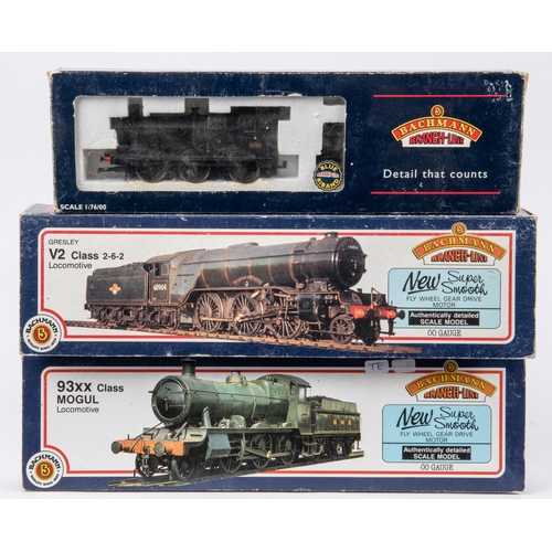 180 - 3x Bachmann Branch-line OO gauge BR locomotives. A Class 93xx 2-6-0, 9308, in unlined black (31-802)... 