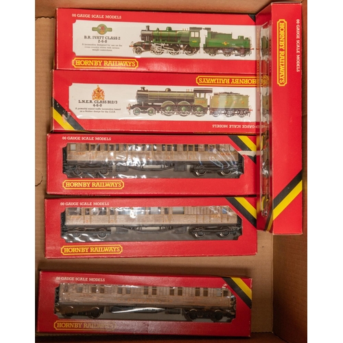 213 - 8x Hornby Railways OO gauge items. Including 2x locomotives; an LNER Class B12/3 4-6-0, 8509 (R866).... 