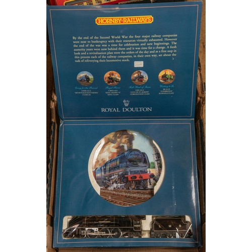 219 - 4x Hornby OO gauge railway locomotives. A Royal Doulton presentation set comprising an LMS Coronatio... 