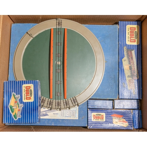 242 - 14+ items of Hornby Dublo railway. Including a EDP1 Passenger Train set comprising; LNER Class A4 lo... 