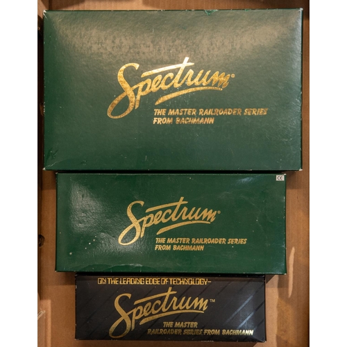 251 - 3x Bachmann Spectrum American outline railway items. A narrow gauge Midwest Quarry & Mining 2 truck ... 