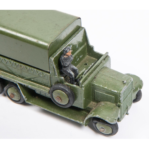 401 - A Dinky Toys Medium Tank Set (151). Comprising; Medium Tank (151a), Transport Wagon (151b), Cooker T... 