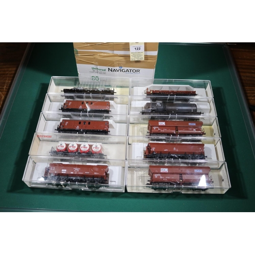 122 - 10 Fleischmann HO gauge Freight Wagons. 4x Bogie bulk mineral wagons, variations. Bogie tank wagon, ... 