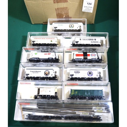 124 - 10 Fleischmann HO Gauge Freight Wagons. 2x tank wagons, ESSO and Air BP. Bogie flat wagon, with stee... 