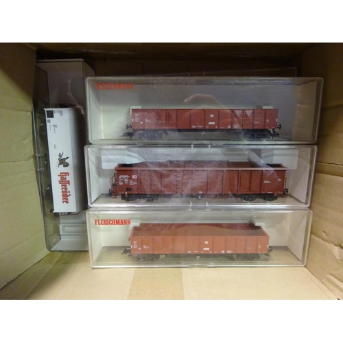 117 - 10 Fleischmann HO gauge Freight Wagons. 4x Refrigerated wagons, Inter-Frigo, Transthermos Kuhlverkeh... 