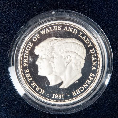 37 - Elizabeth II silver proof issue £1 1988; Silver proof crown, 1981 commemorating the wedding of the P... 