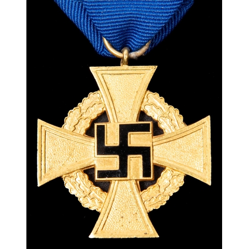 100 - A Third Reich Faithful Service Decoration, in gilt for 40 years service. VGC, £30-50