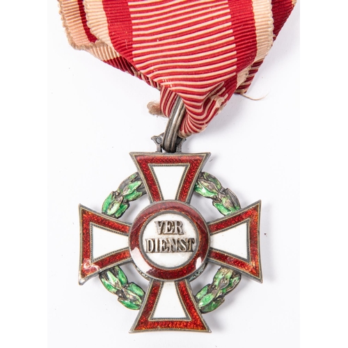 68 - Austria: Military Merit Cross 2nd Class neck badge with War Decoration, 40mm, the suspension loop im... 