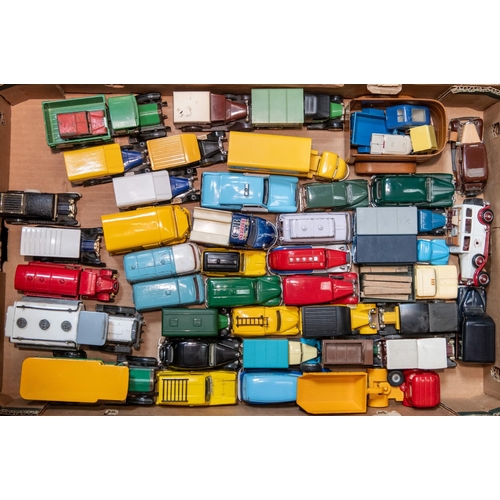 218 - Quantity of variuos makes, To include, Corgi, Dinky, Budgie, Joal, Lledo, Matchbox, corgi Classics, ... 