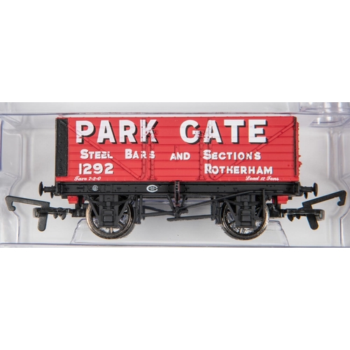 22 - 2 Hornby Hobbies Train Packs. A Peppercorn 2-6-0 K1 Class Freight Pack (3671). Comprising a British ... 