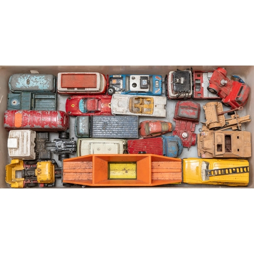 229 - Quantity of Tractor models by various makers, Corgi, Matchbox, Dinky, Britains, Ertl, and others, Lo... 