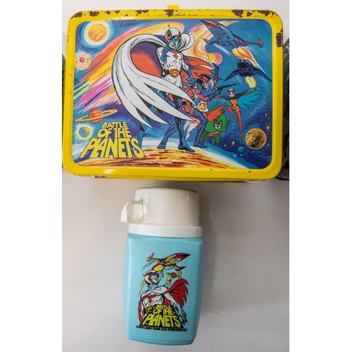 410 - Star Wars vintage tin lunchbox by Thermos complete with plastic Thermos flask, Lot also includes 2 x... 