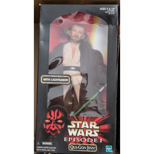 422 - Star Wars Episode 1 large size action figures, Qui Gon Jinn, Obi Wan Kenobi, Jar Jar Binks, Watto, &... 