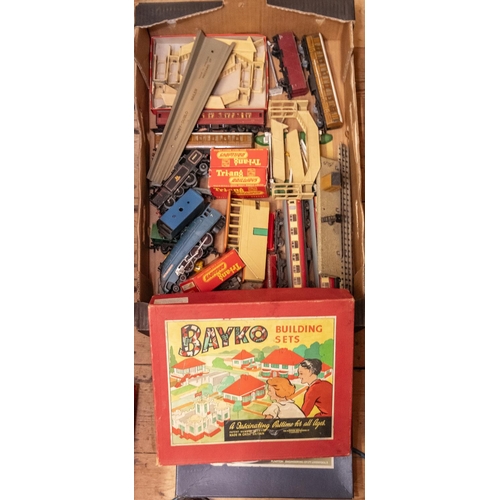 97 - A quantity of Hornby Dublo, Bayko Building sets, etc. Including; 2x locomotives; an LNER Class A4, S... 