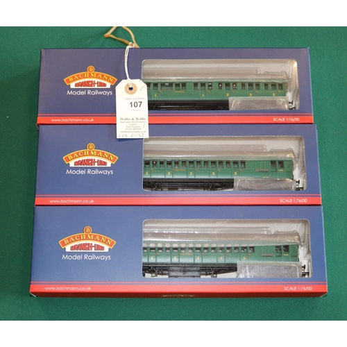 107 - 3x Bachmann Branch-Line Model Railways. A SE&CR Birdcage Brake Third Lavatory Coach Southern Railway... 