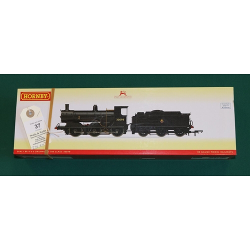 37 - Hornby Hobbies BR (Early) Drummond Class 700 0-6-0 tender locomotive RN 30698. (R.3421). Boxed, very... 