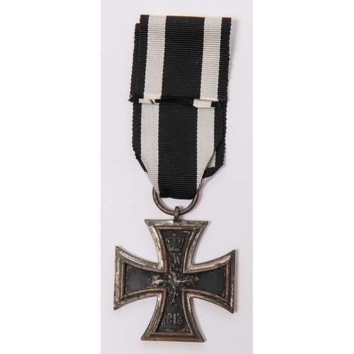 142 - A German 1914 Iron Cross 2nd class. GC (tarnished) £40-50