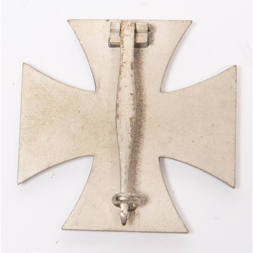 145 - A 1939 Iron Cross 1st Class, in its box VGC £120-150