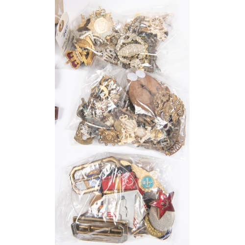 267 - Approximately 2kg weight of military badges, buttons, etc, including 5 WWII medals: 1939-45 star, F&... 