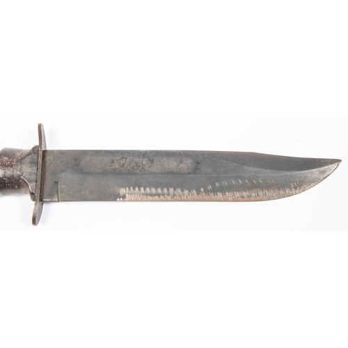 326 - A WWII US utility knife Mk 1 of the US Marine Corps, the crossguard marked 