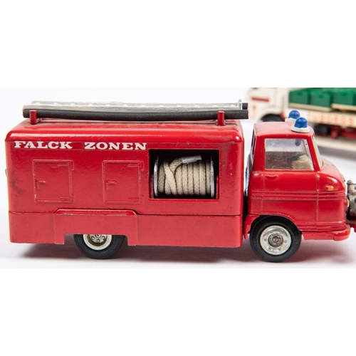 237 - Dinky Atlas, 905, Foden flat truck, 588, Gak Berliet Camion Brasseur, 435, Bedford T.K.tipper, 25JJ ... 