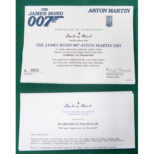 154 - Danbury Mint James Bond Aston Martin DB5 (Silver issue). Comes complete with certificate and paperwo... 