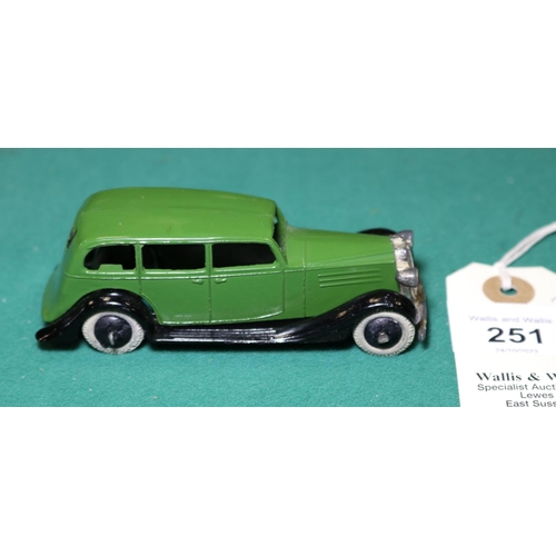 251 - Dinky Toys Vauxhall Car (30d). A 1936-1940 example in green with black open chassis, thin axles, smo... 