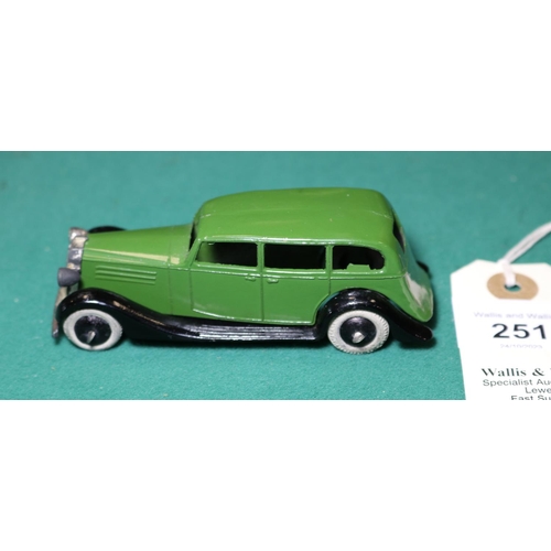 251 - Dinky Toys Vauxhall Car (30d). A 1936-1940 example in green with black open chassis, thin axles, smo... 