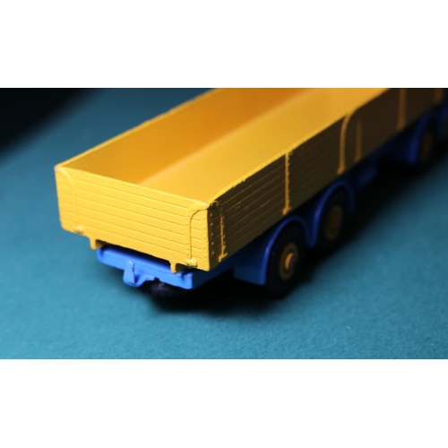 294 - Dinky Supertoys Leyland Octopus Wagon (934). A very unusual example, possible colour trial, in mid b... 