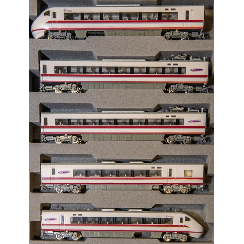 35 - A KATO 'N' gauge Train Twin-Pack. (10-381). 2x 681-2000 Series (Hokuetsu-Kyuko Color (A&B). 'A' comp... 