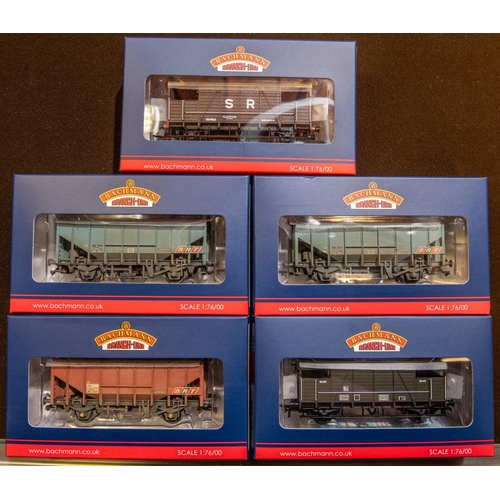 9 - 5x Bachmann Branch-Line Model Railways Wagons. 2x 35T  AL Ex Bulk Grain Wagon both in BRT Blue, both... 