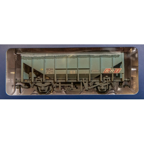 9 - 5x Bachmann Branch-Line Model Railways Wagons. 2x 35T  AL Ex Bulk Grain Wagon both in BRT Blue, both... 