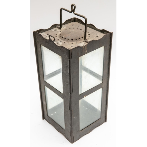 33 - A WWI folding trench lantern, 6