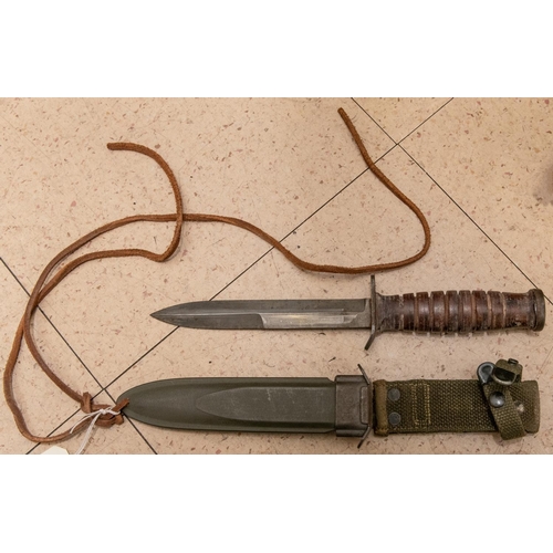 439 - A WWII US Army M3 fighting knife, DE blade 6½