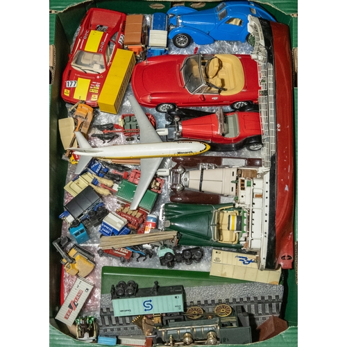 136 - A good quantity of OO gauge locomotives and rolling stock. By various makers - Lima, Hornby, Airfix ... 