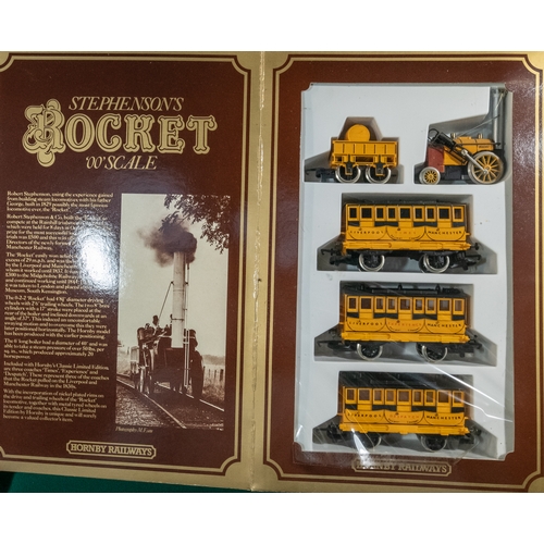 164 - A Hornby Railways 'OO' gauge Stephenson's Rocket Train Pack. Comprising the locomotive 'Rocket' and ... 