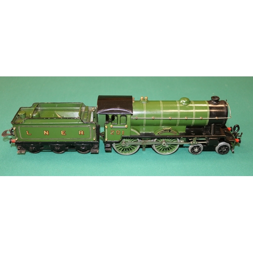 198 - Hornby Railways O Gauge clockwork 4-4-0 tender locomotive 