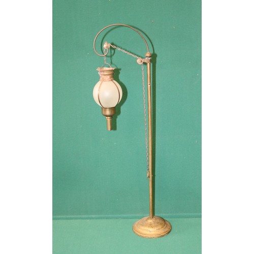 276 - Marklin very early cast metal & Tinplate street lamp post. Its finished in gold with gold circular b... 