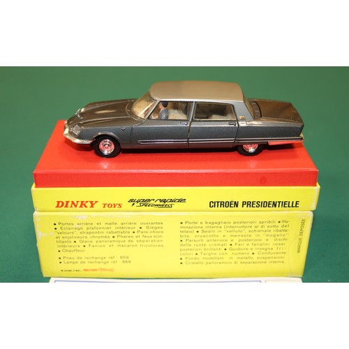 312 - French  Dinky  No.1726, 1435 Citroen Presidentielle in lift off lid picture box. Model is displayed ... 