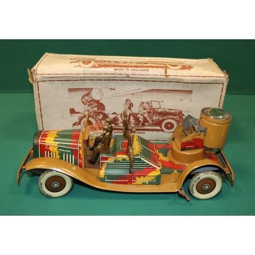 251 - Mettoy, Made in England  tin-plate Military Searchlight Lorry. Comes complete with all 4 seated figu... 