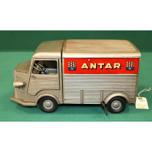 292 - JRD Citroen box van 