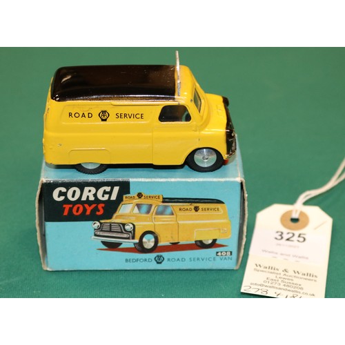 325 - Corgi Toys Bedford AA Road Service Van (408). Early example with a Mk1 front and split screen, in ye... 