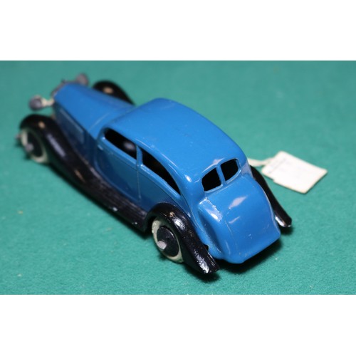 304 - Dinky Toys Rolls Royce (30b). A 1936-1940 example in blue with open black chassis, smooth black whee... 